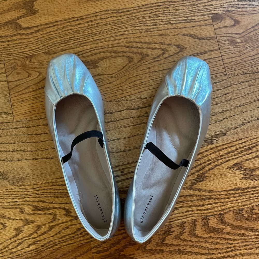 Gianni Bini Shimmering Silver Flats